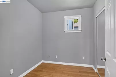 2244 20th St, Oakland, CA 94606 - Photo 43