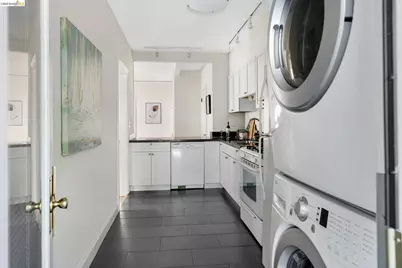 873 Erie, Oakland, CA 94610 - Photo 21