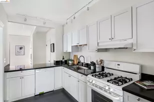 873 Erie, Oakland, CA 94610 - Photo 17