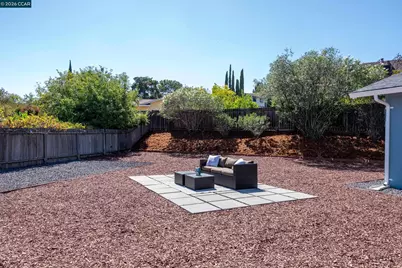 258 Azalea Court, Fairfield, CA 94533 - Photo 11