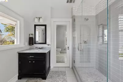 331 Hillside Ave, Piedmont, CA 94611 - Photo 39