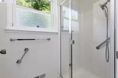 5736 Medallion Ct, Castro Valley, CA 94552 - Photo 51