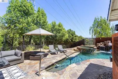 5736 Medallion Ct, Castro Valley, CA 94552 - Photo 57