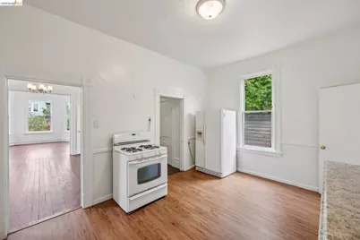 1025 55th St, Oakland, CA 94608 - Photo 17