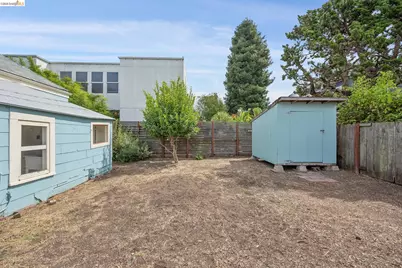 1025 55th St, Oakland, CA 94608 - Photo 47