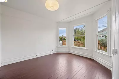 1025 55th St, Oakland, CA 94608 - Photo 9