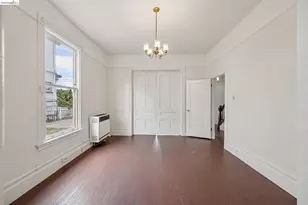 1025 55th St, Oakland, CA 94608 - Photo 13