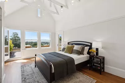 6115 Ocean View Dr, Oakland, CA 94618 - Photo 31