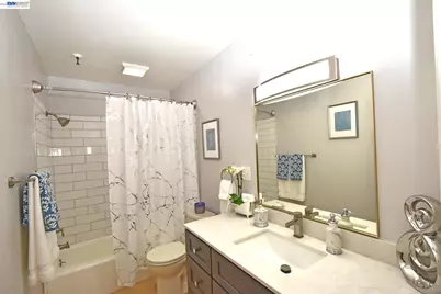 303 Adams St #109, Oakland, CA 94610 - Photo 17