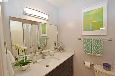 303 Adams St #109, Oakland, CA 94610 - Photo 19