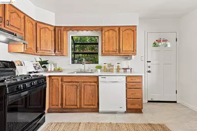 68 Water St, Bay Point, CA 94565 - Photo 15