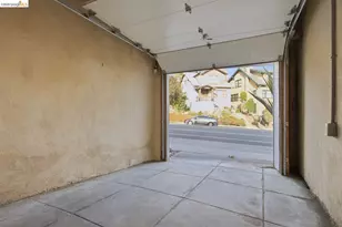 494 Jean St, Oakland, CA 94610 - Photo 35