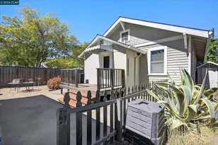 1002 Warren St, Martinez, CA 94553 - Photo 25