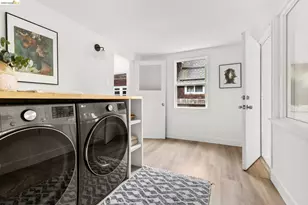 452 44th St, Oakland, CA 94609 - Photo 31