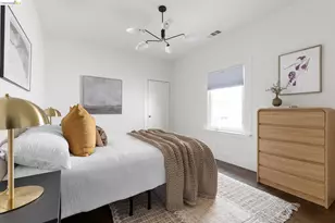 452 44th St, Oakland, CA 94609 - Photo 23