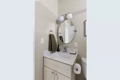 452 44th St, Oakland, CA 94609 - Photo 25