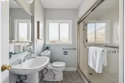 423 Key Blvd, Richmond, CA 94805 - Photo 21