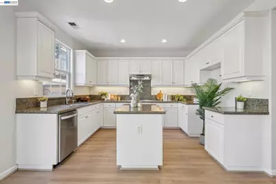 2628 Photinia Ct, Pleasanton, CA 94588 - Photo 17