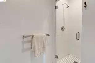 4132 Manila Ave, Oakland, CA 94609 - Photo 31