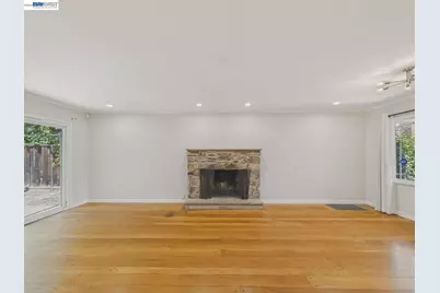 4015 Rusting Ave, Oakland, CA 94605 - Photo 11