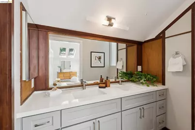 1100 Tevlin St, Albany, CA 94706 - Photo 29