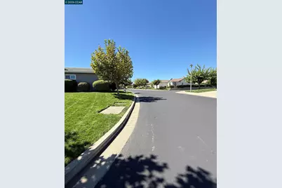 1010 Centennial Dr, Brentwood, CA 94513 - Photo 31
