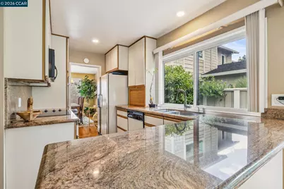 1652 Siskiyou Dr, Walnut Creek, CA 94598 - Photo 15