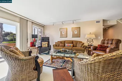 1652 Siskiyou Dr, Walnut Creek, CA 94598 - Photo 25