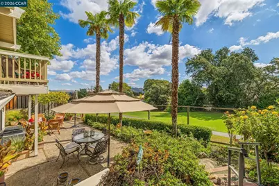 1652 Siskiyou Dr, Walnut Creek, CA 94598 - Photo 29