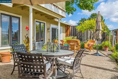 1652 Siskiyou Dr, Walnut Creek, CA 94598 - Photo 31