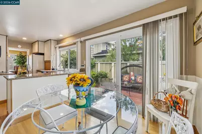 1652 Siskiyou Dr, Walnut Creek, CA 94598 - Photo 17