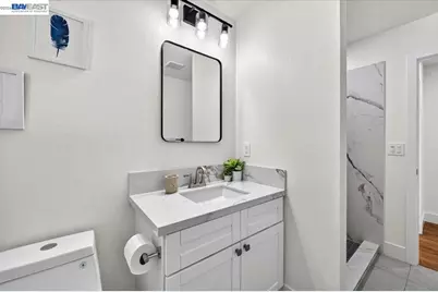 605 Tyler St, Oakland, CA 94603 - Photo 17