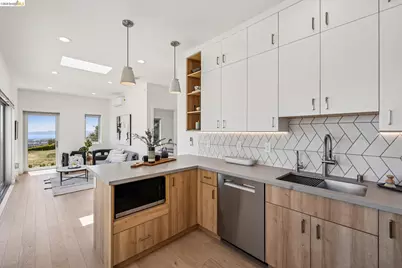 14001 Skyline Blvd, Oakland, CA 94619 - Photo 81