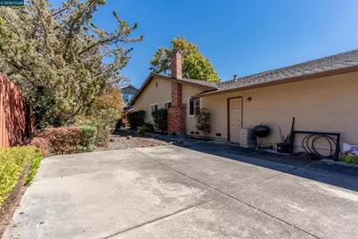 3299 Hermosa St, Pinole, CA 94564 - Photo 59