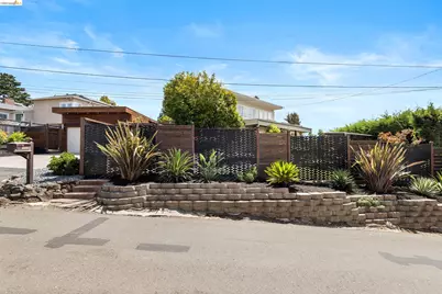 5800 Saint Paul Ct, Oakland, CA 94618 - Photo 65