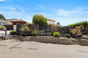 5800 St Paul Ct, Oakland, CA 94618 - Photo 65