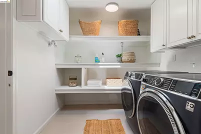 5800 Saint Paul Ct, Oakland, CA 94618 - Photo 53