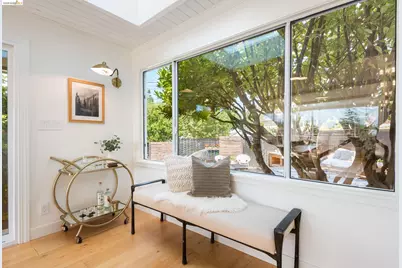 5800 Saint Paul Ct, Oakland, CA 94618 - Photo 19
