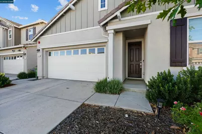 8300 Kevin Whiteley Dr, Elk Grove, CA 95757 - Photo 11
