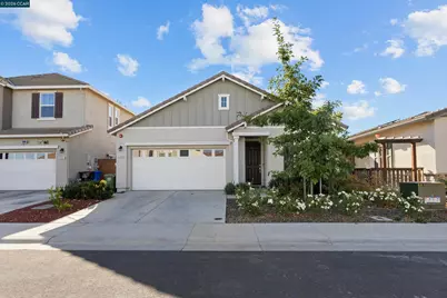 8300 Kevin Whiteley Dr, Elk Grove, CA 95757 - Photo 9