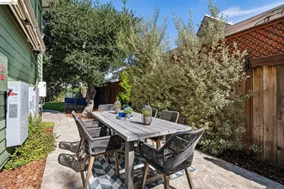 614 Norvell St, El Cerrito, CA 94530 - Photo 27