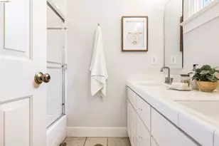 695 Florence, Oakland, CA 94618 - Photo 27