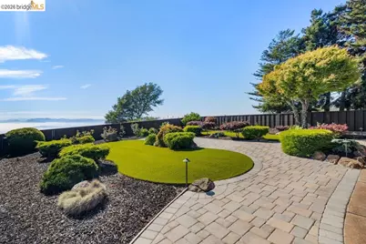 8765 Terrace Drive, El Cerrito, CA 94530 - Photo 29