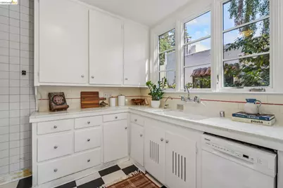 1655 Scenic Ave, Berkeley, CA 94709 - Photo 27
