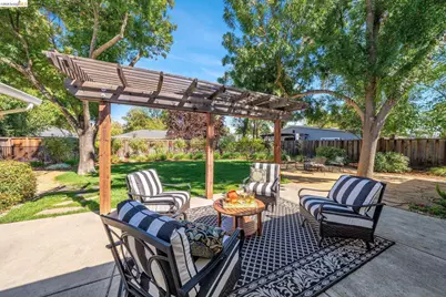 1585 Violet, Pleasant Hill, CA 94523 - Photo 37