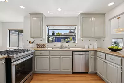 1879 Tulare Ave, Richmond, CA 94805 - Photo 11