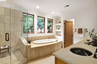 6228 Swainland Rd, Oakland, CA 94611 - Photo 43