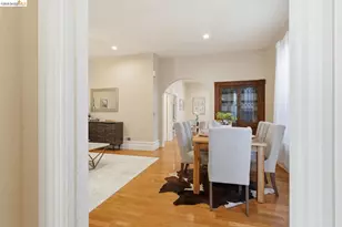 560 45th St, Oakland, CA 94609 - Photo 19