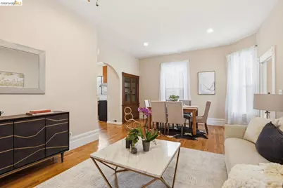 560 45th St, Oakland, CA 94609 - Photo 9