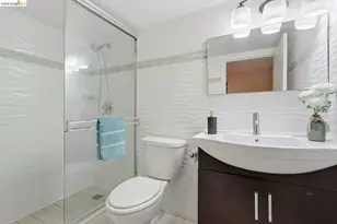 560 45th St, Oakland, CA 94609 - Photo 37